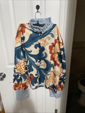 Floral Scroll Print Long-Sleeve Top in Blue and Cream size medium